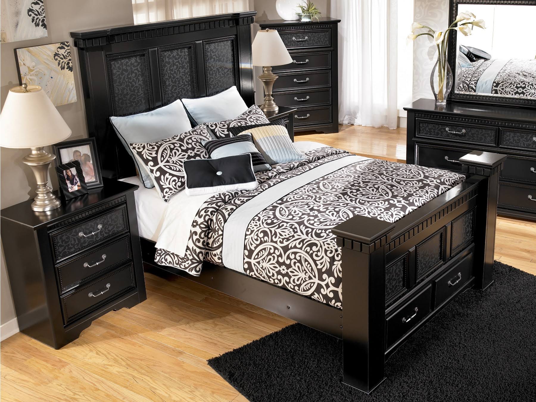 Three Drawer Nightstand P66867