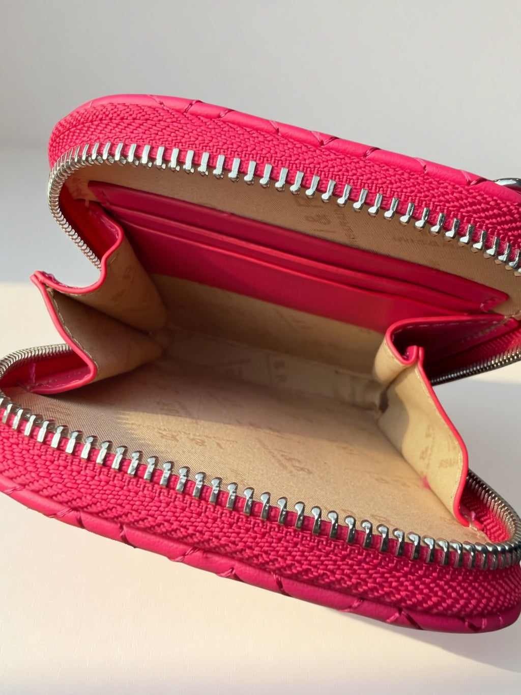 The Iris Luxe Phone Bag RFID (#2008) By Iris & Rainbow