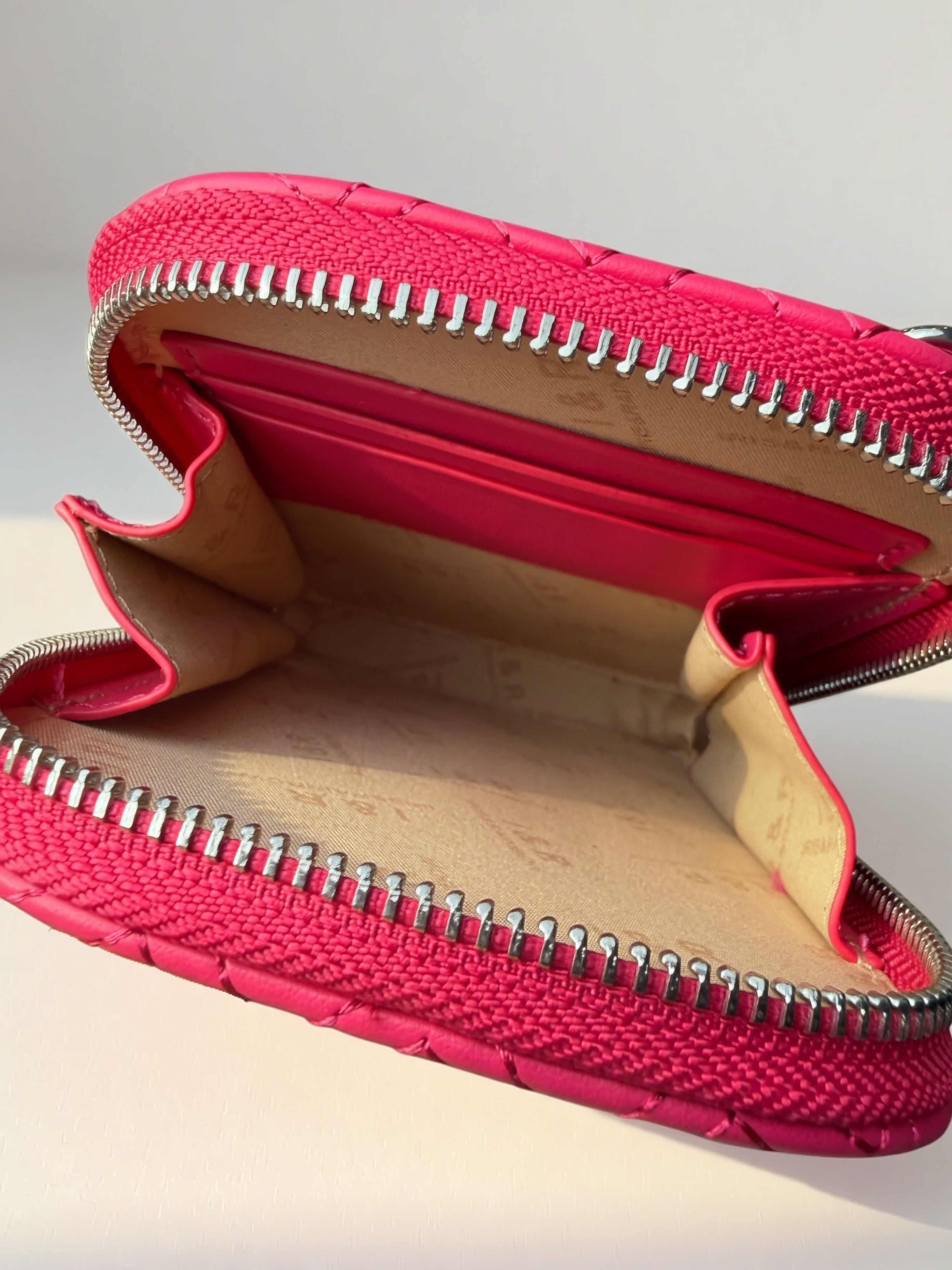 The Iris Luxe Phone Bag RFID (#2008) By Iris & Rainbow