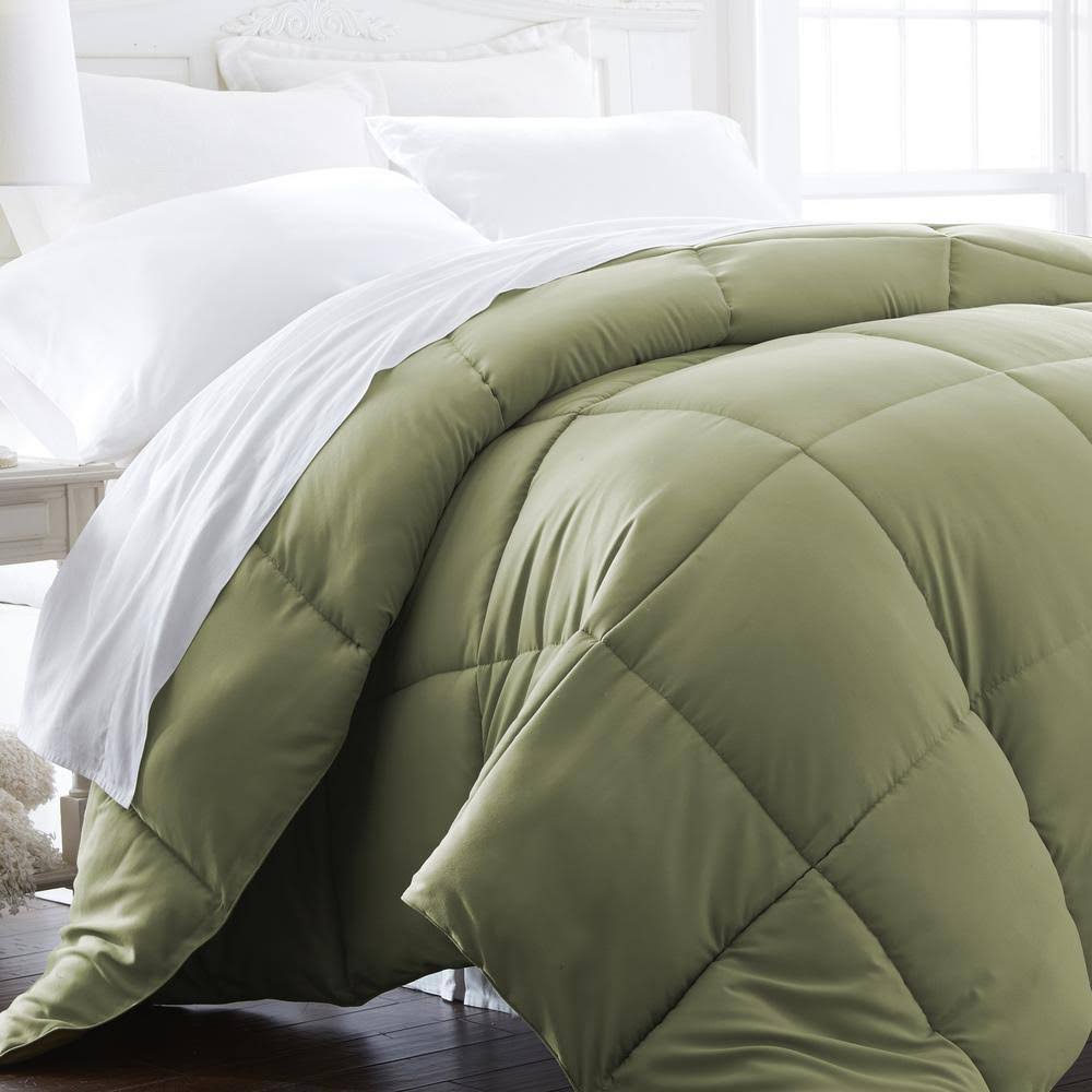 Chocolate King/Cal King Down Alternative Comforter U9878