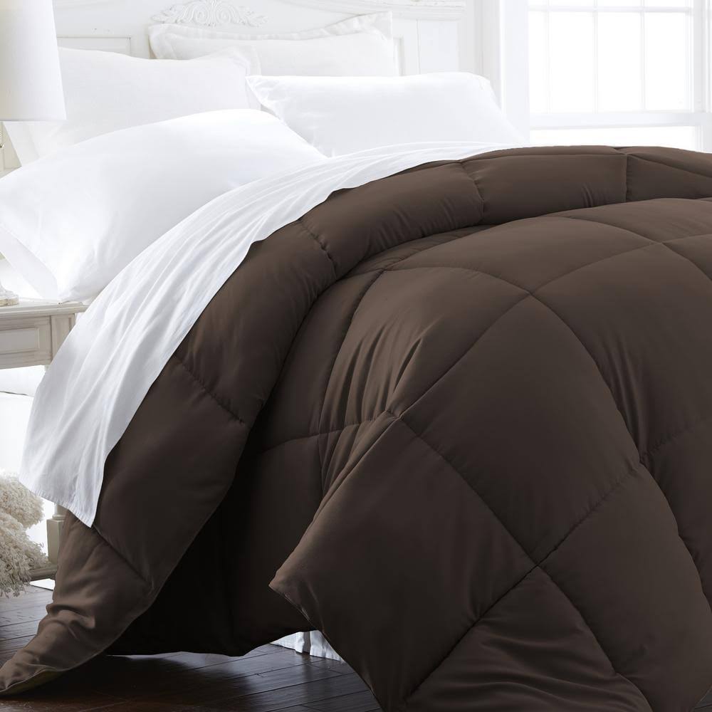 Chocolate King/Cal King Down Alternative Comforter U9878