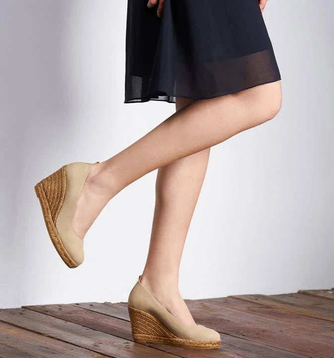 Beige Espadrille Wedge Pumps Q290