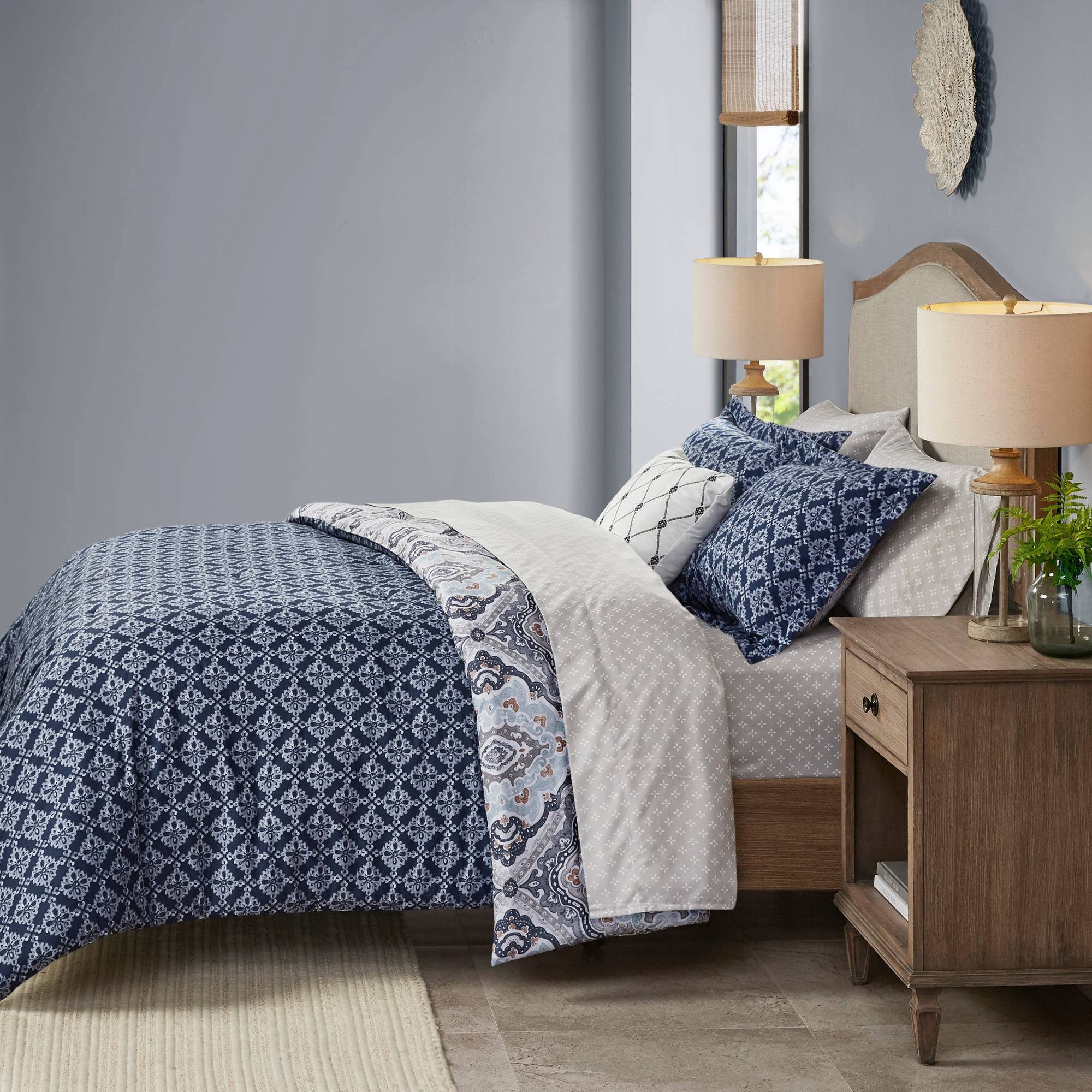 Navy King Reversible Complete Bedding Set W839592