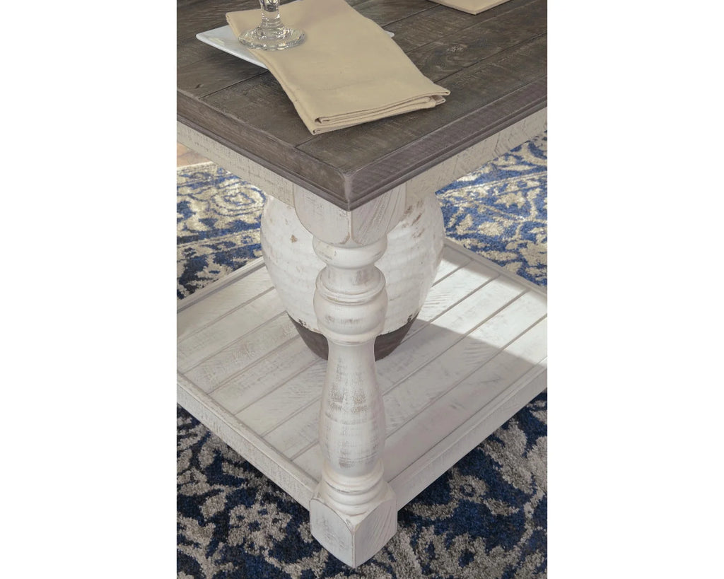 Gray/White End Table U569451