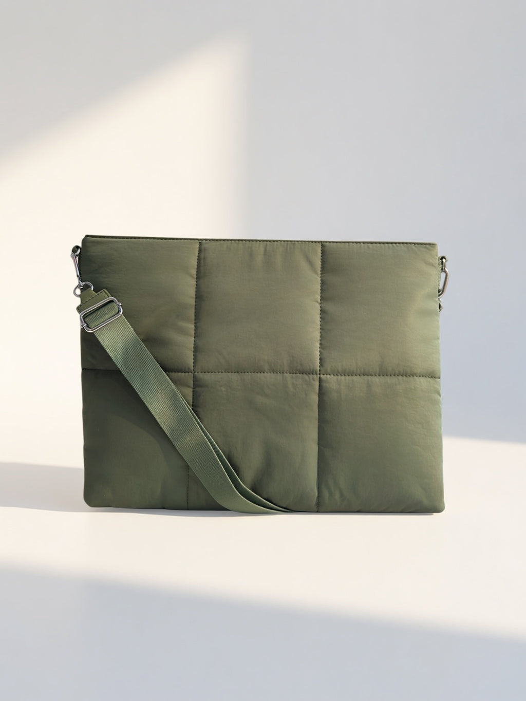 Iris Large Electronics Bag Protective Laptop Case (#24250) By Iris & Rainbow