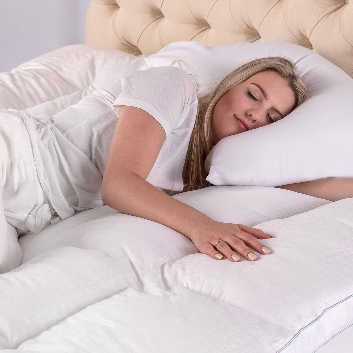 California King Mattress Topper with Cooling Gel Beads U29342