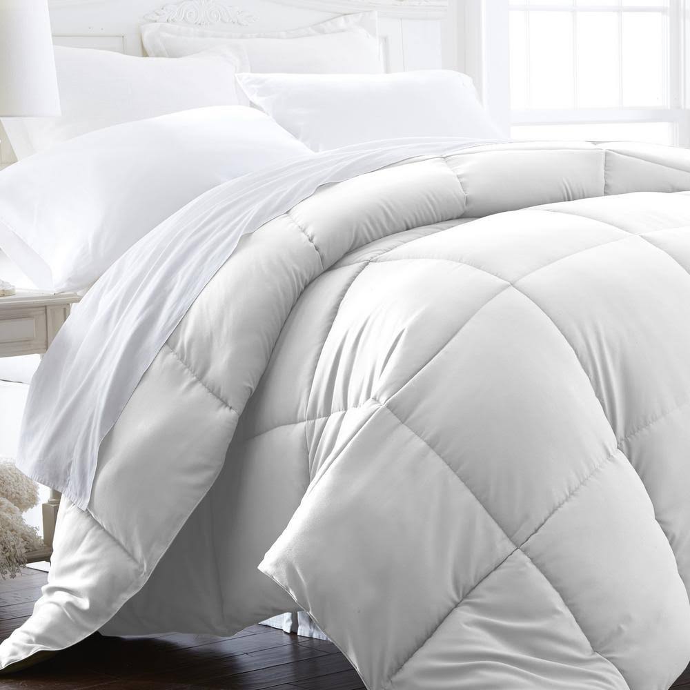 Chocolate King/Cal King Down Alternative Comforter U9878