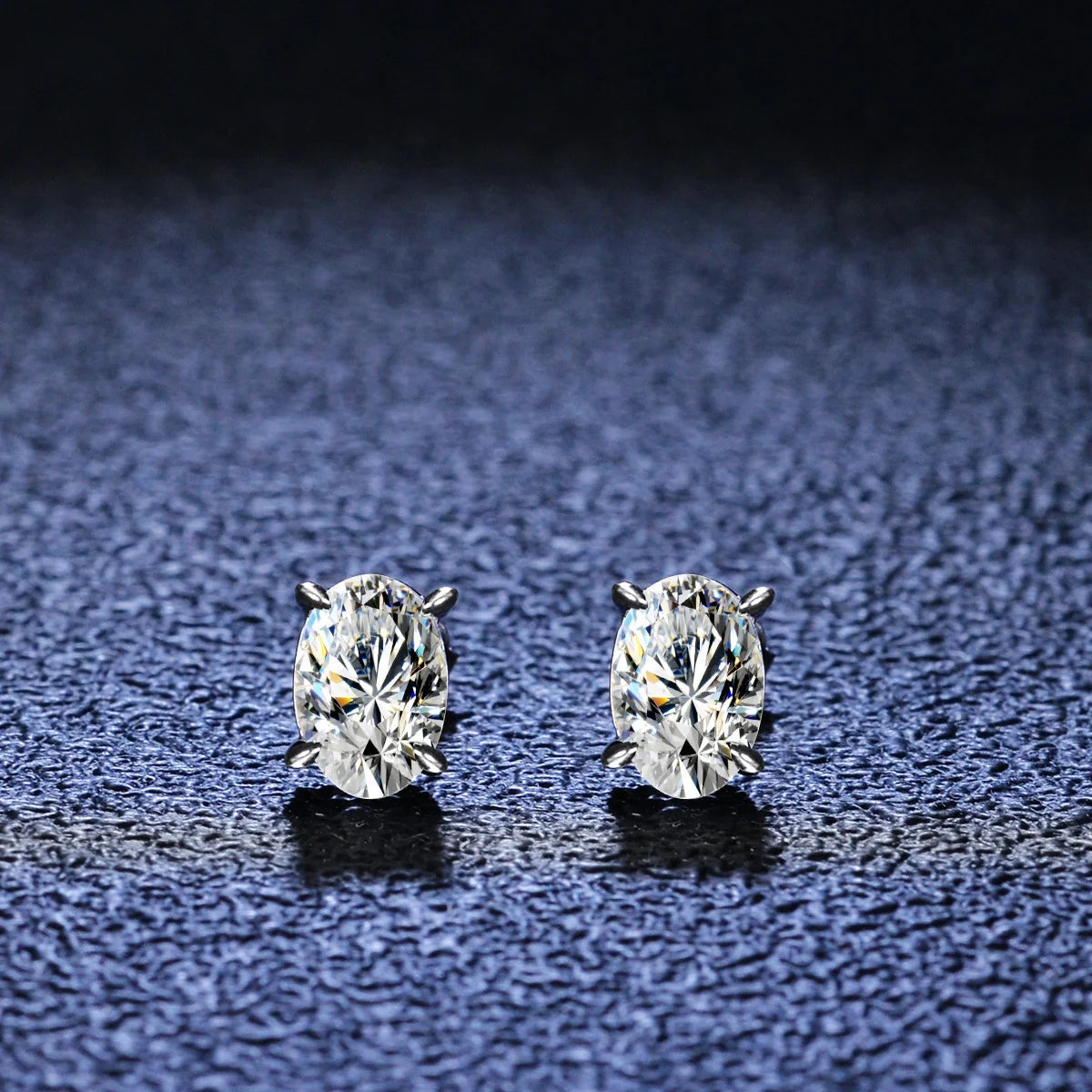 Oval Cut Moissanite Stud Earrings, 925 Sterling Silver, D Color VVS1 Clarity, 2ct C585