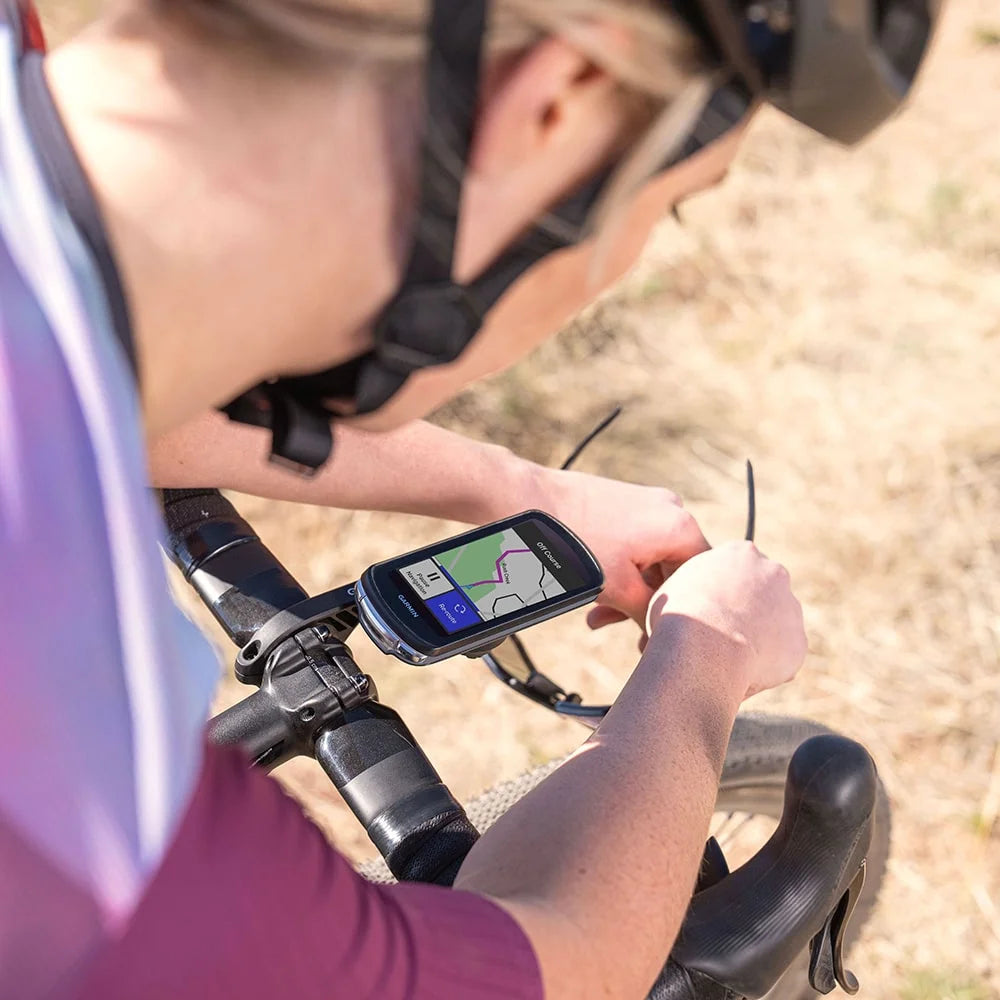 Garmin Edge 1040 Solar GPS Bike Computer with Speed Sensor 2, Cadence Sensor 2, HRM-Dual, White Silicone Case, & Mounts R180177