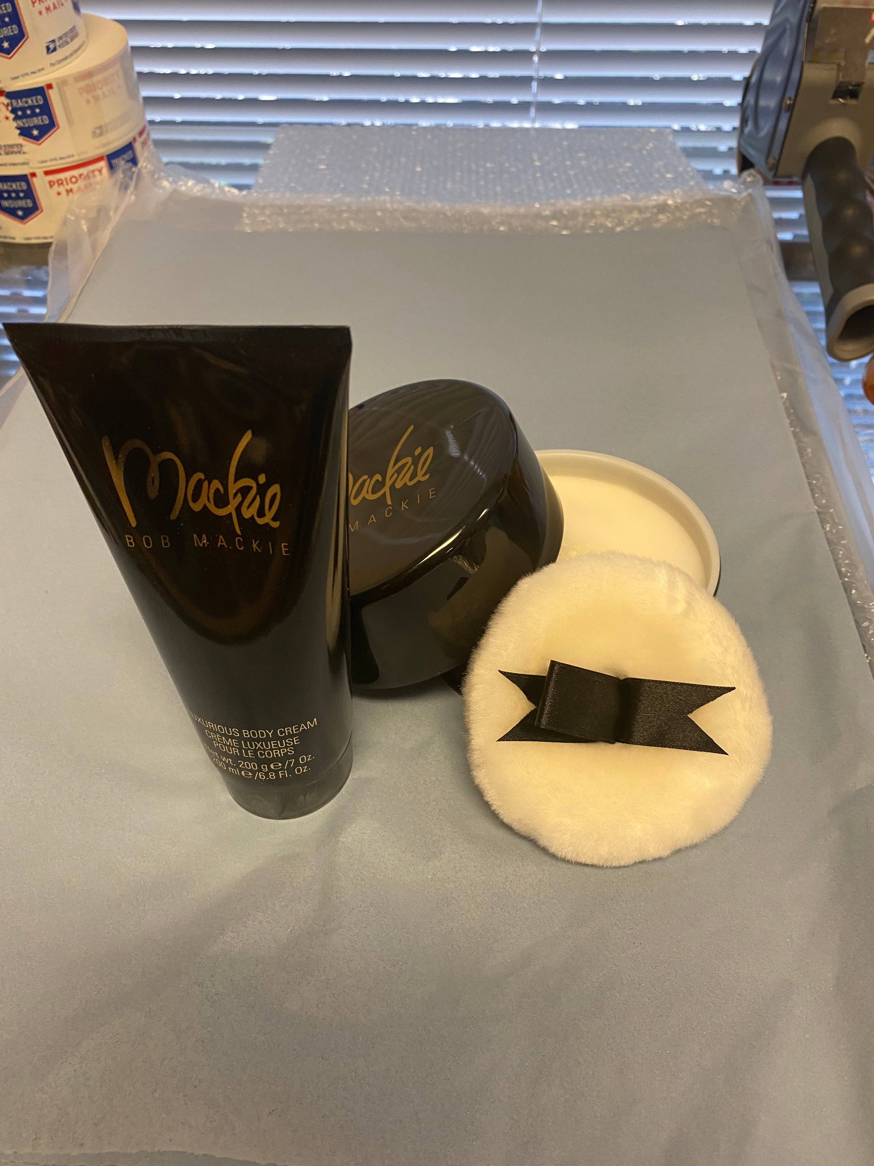 Peach Color Body Cream & Dusting Powder Set H7763