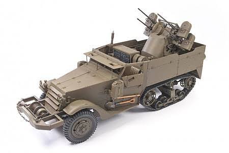 M-16 Half-Track 1-35 Plastic Model Vehicle L526110