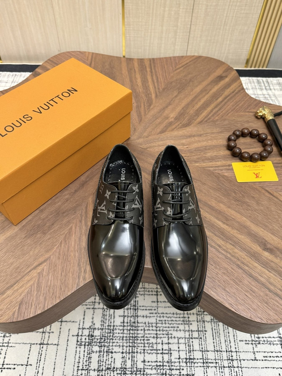 Louis Vuitton Black and Gray Lace-Up Dress Shoes